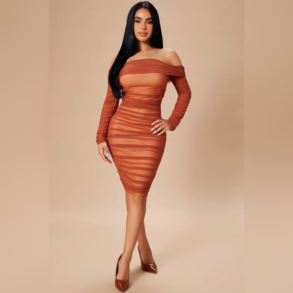 Fashion Nova ready in a ruched shoulder midi dress rust